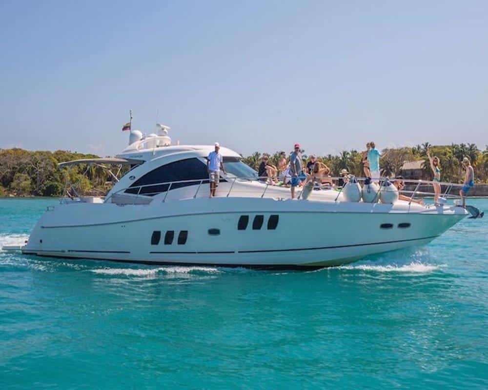 Alquiler de Yate de lujo Sea Ray Sundancer 62'